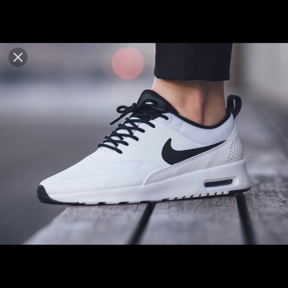 Nike Thea white 9 men 11 woman - Picture 3 of 3